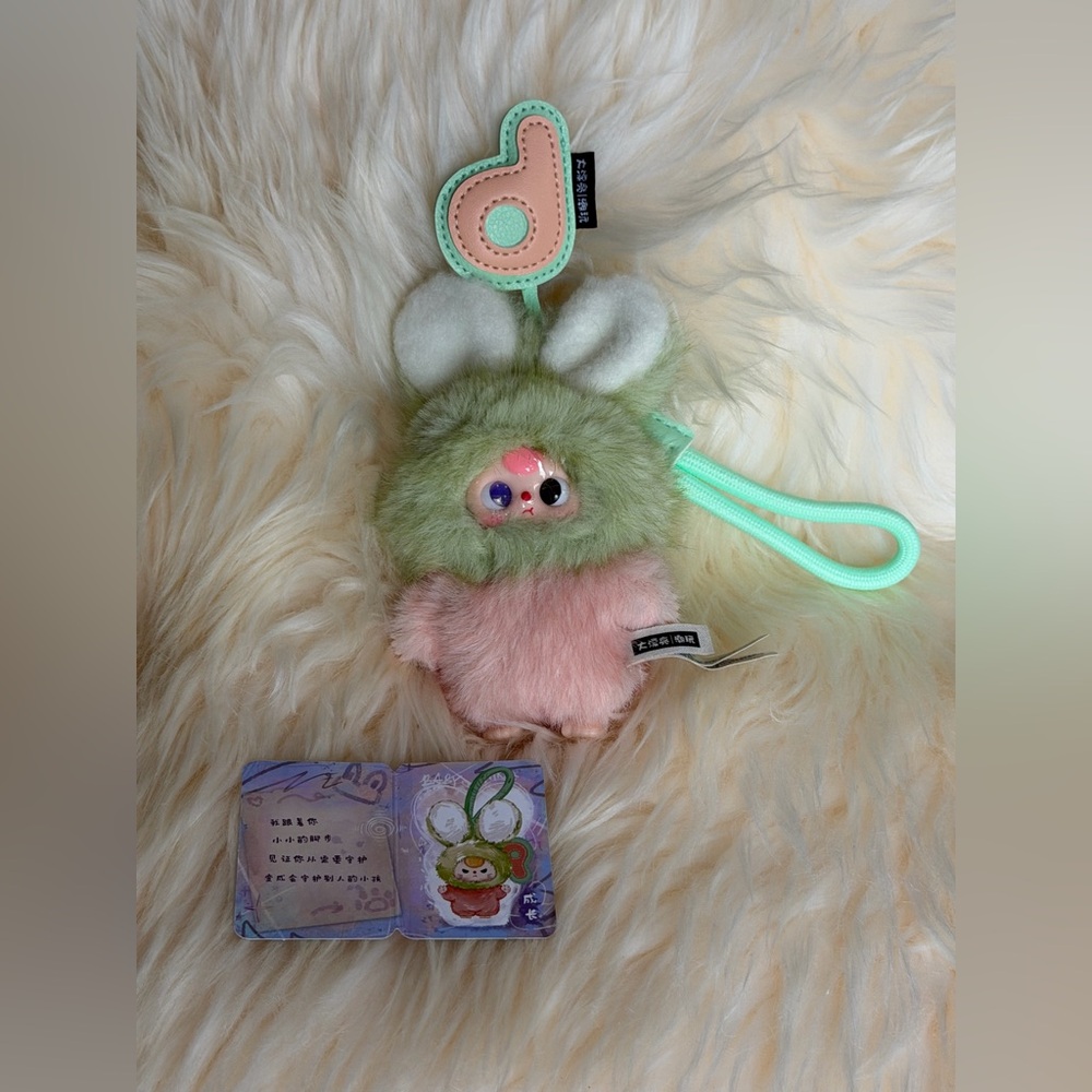 NIB Baby three super mini bunny letter P with rare A/B eyes